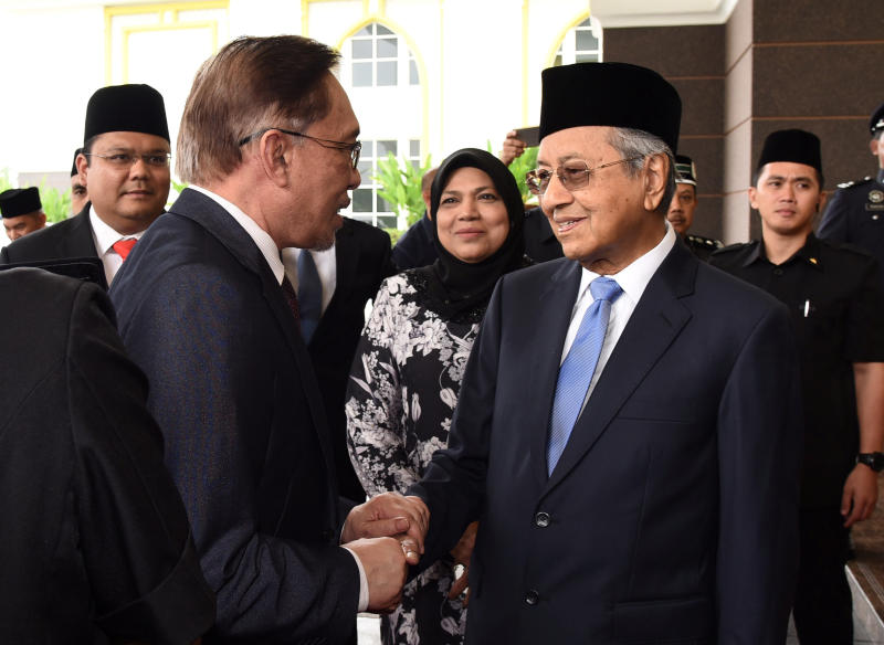 anwar and mahathir .jpg