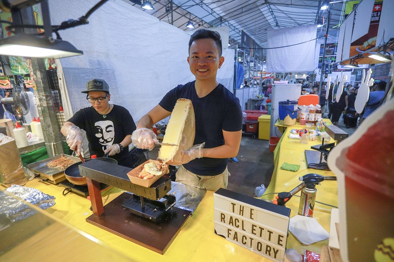 20180604-Geylang Serai Bazaar-stall_cheese.jpg