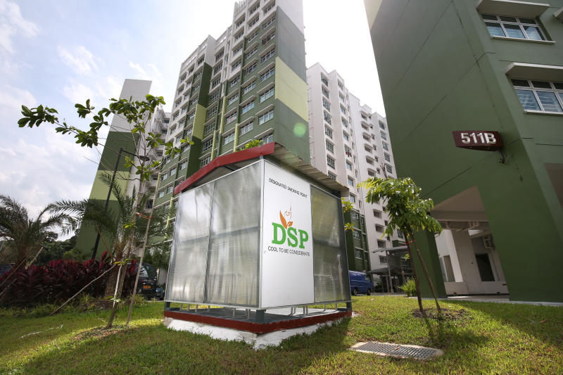 yishun smoking area HDB ZB.jpg