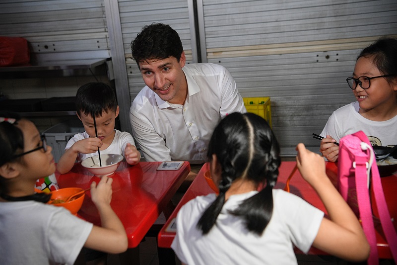 Trudeau and kids.jpg