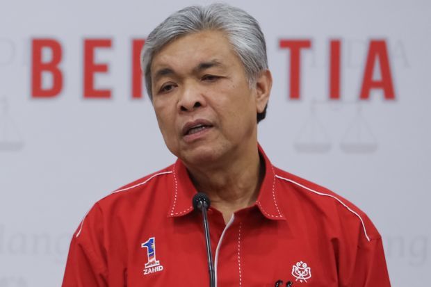 zahid hamidi jump star.jpg