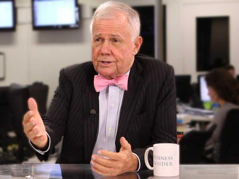 Jim Rogers gesturing.jpg