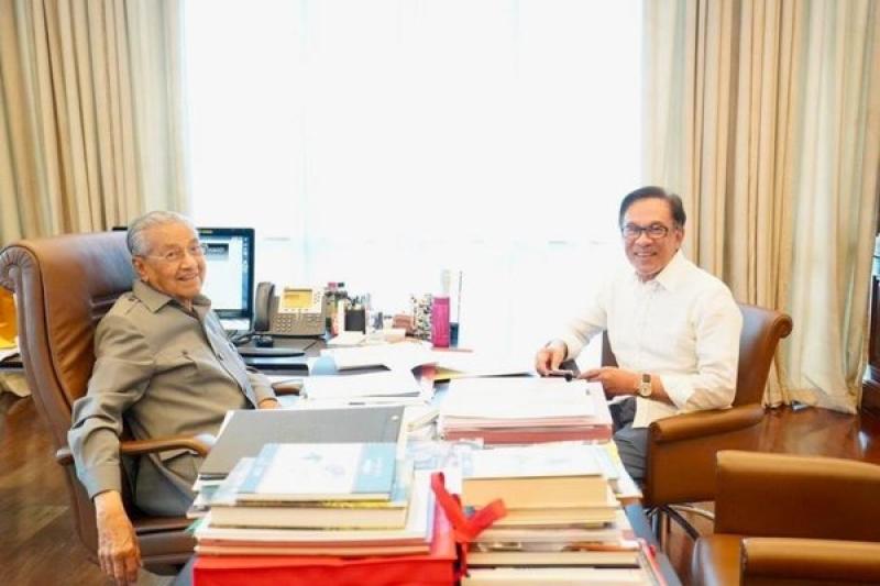 20190306 mahathir and anwar malaymail.jpg