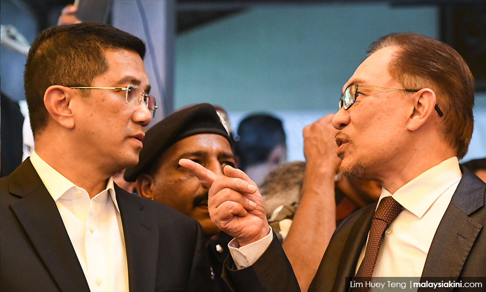 20190613 azmin and anwar malaysiakini.jpeg