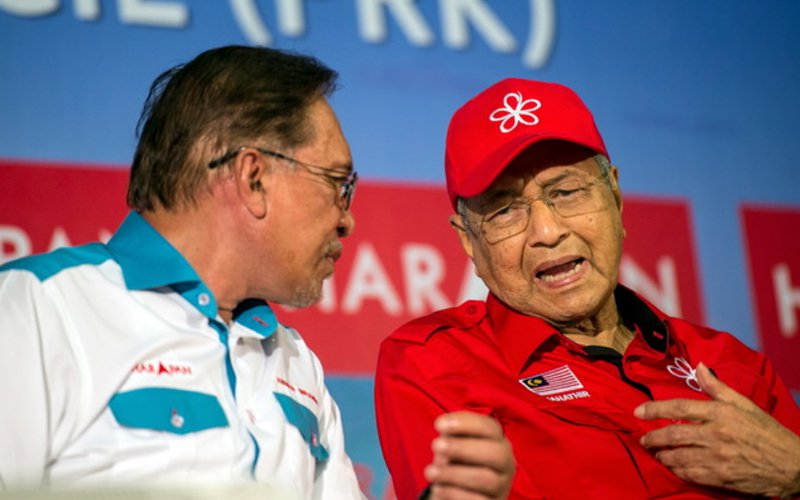 20190711 Anwar-Mahathir-Bernama.jpg