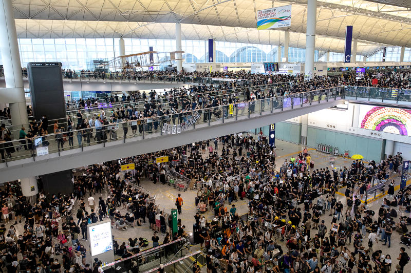 20190813 hk airport protest bloomberg.jpg