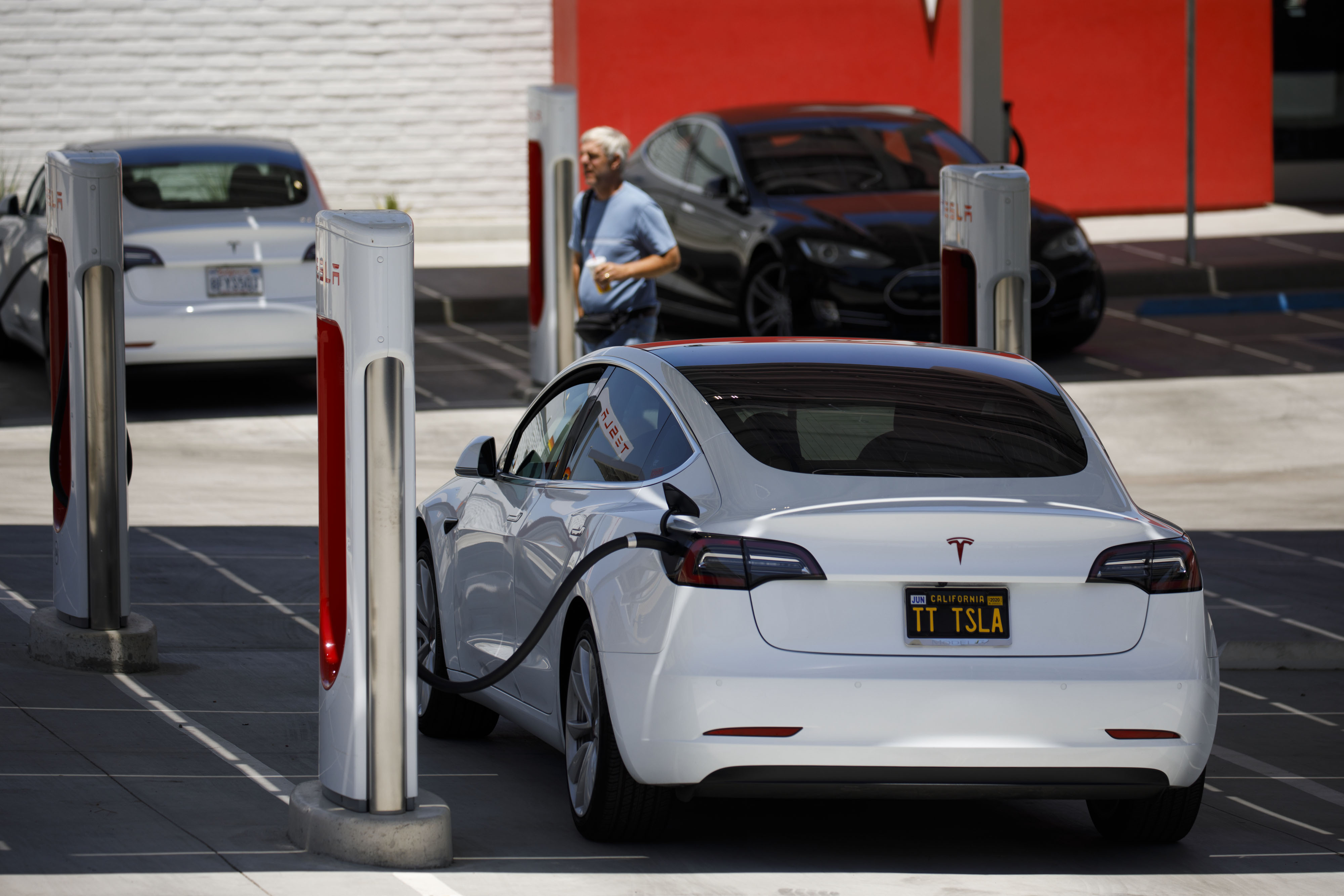 20190822 tesla charging point.jpg