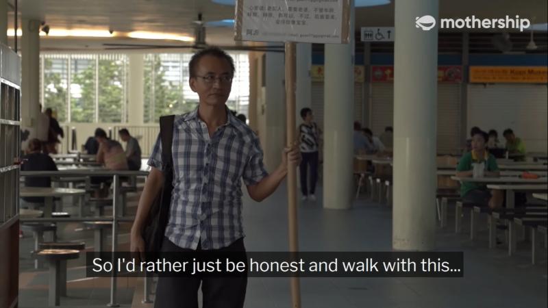 20200120-ah guan and signboard in hawker centre.jpg