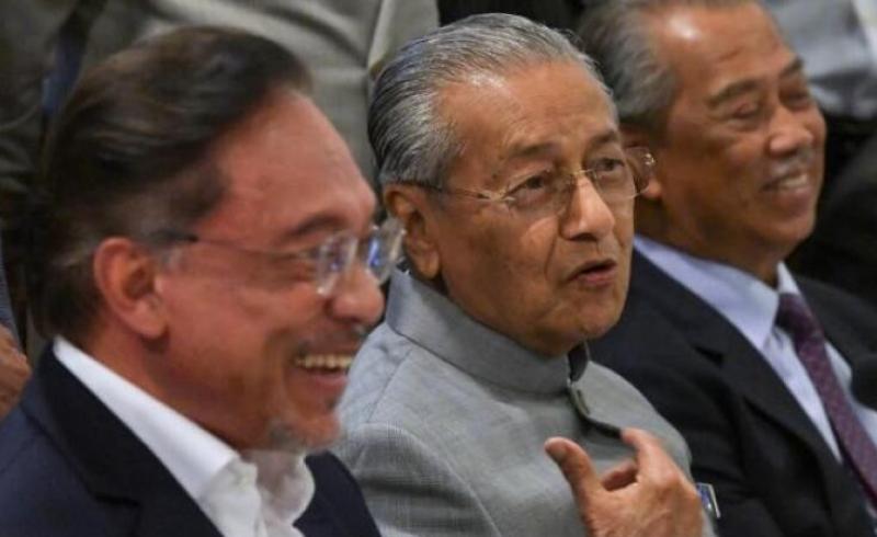 20200309-Mahathir Anwar and Muhyiddin.jpg