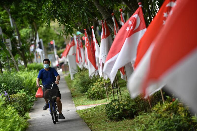 20200713-singapore flag.jpg