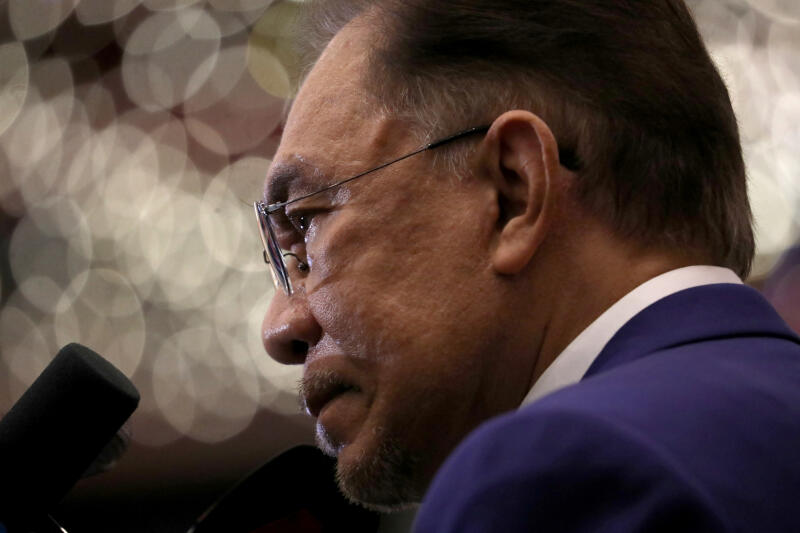 20201230-anwar ibrahim closeup.jpg