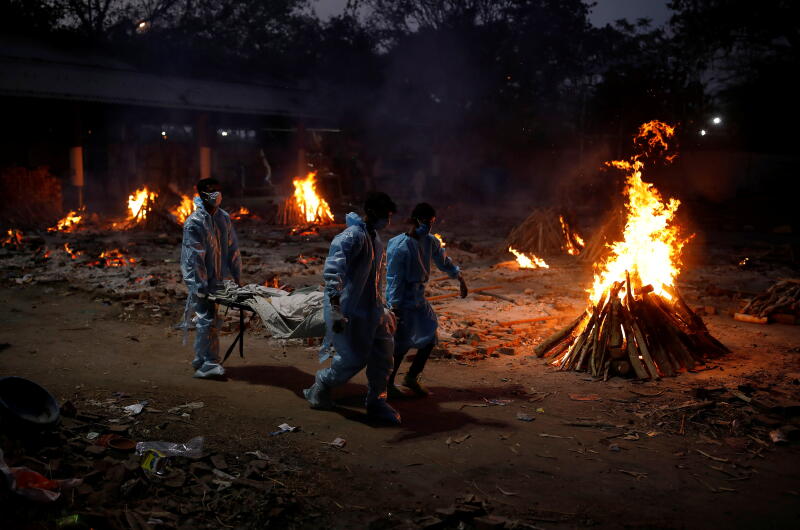 20210504 - A crematorium in New Delhi (Reuters).jpg