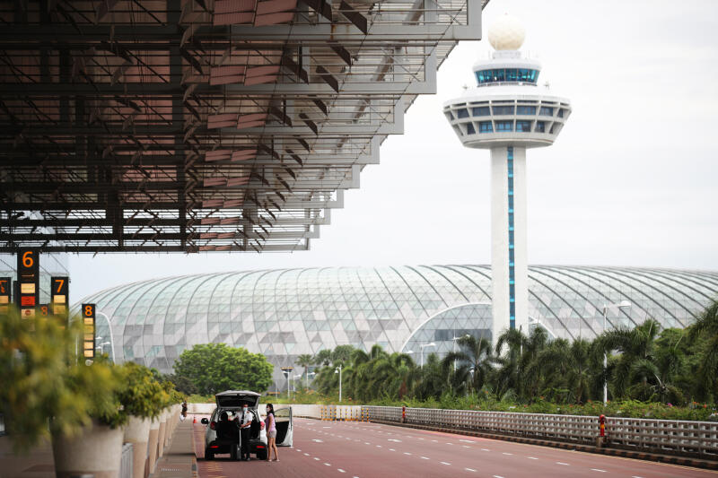 20210521 - Changi Airport Outside (ZB).jpg